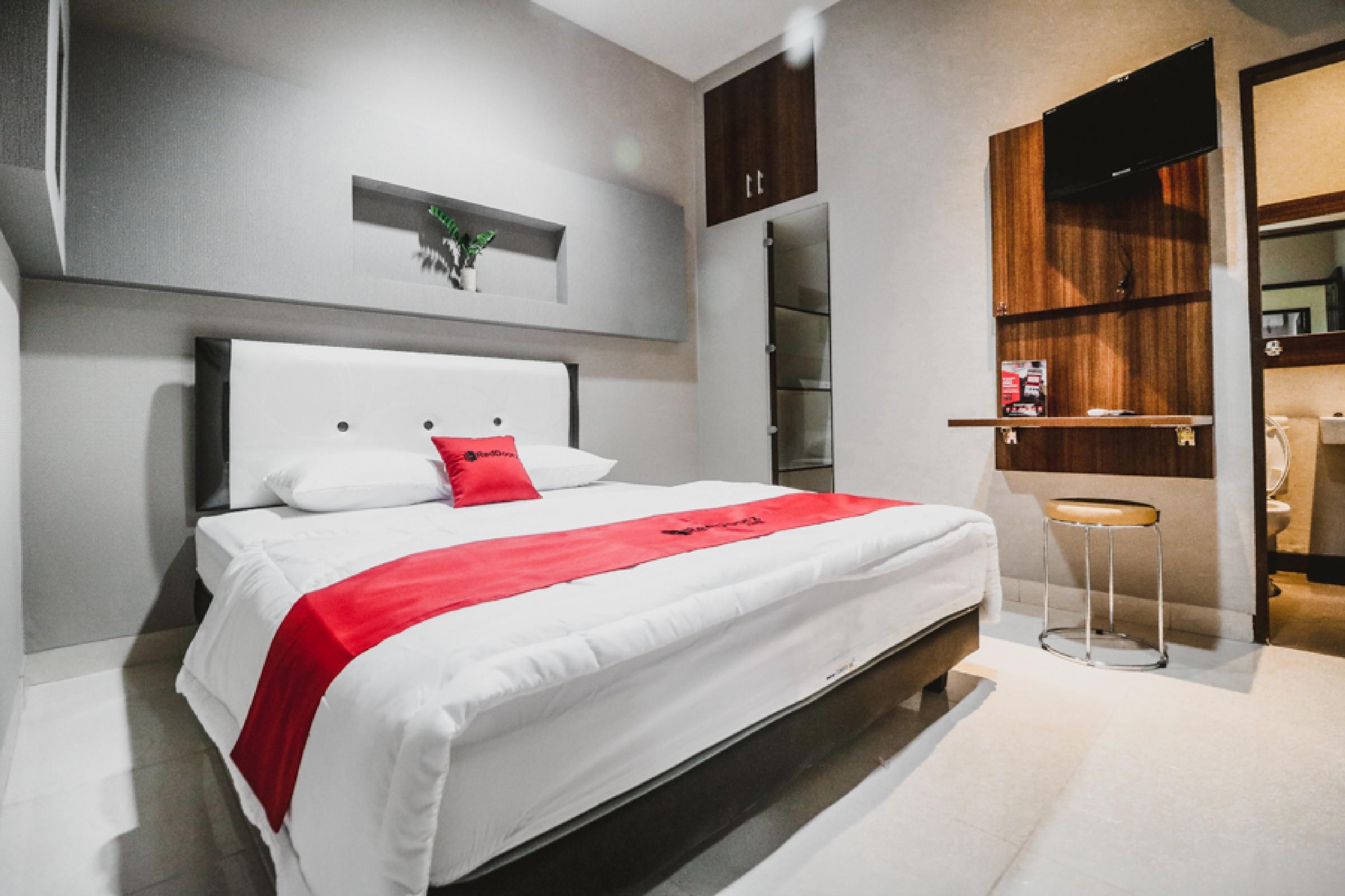 Reddoorz Near Kebon Jeruk Jakarta Ngoại thất bức ảnh